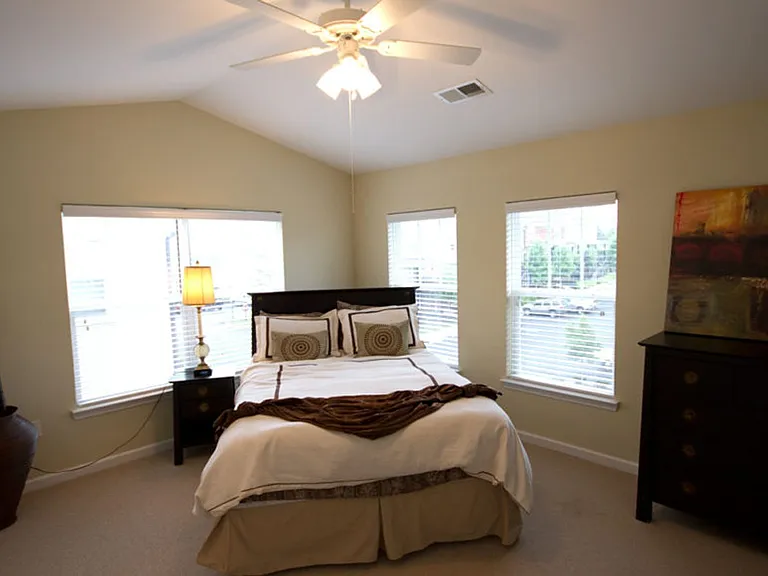 1625 Elmwood Ct #201 — Photo 11