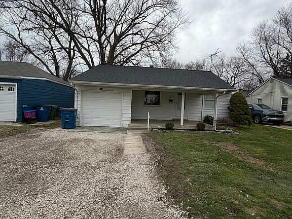 2nd image of 777 Mannering Rd