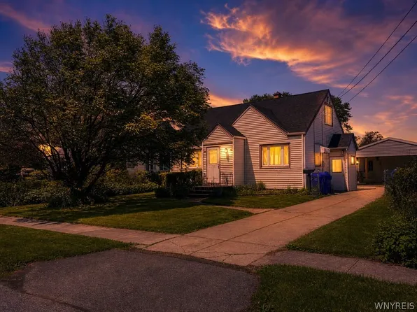56 Gordon Ave, West Seneca, NY 14224