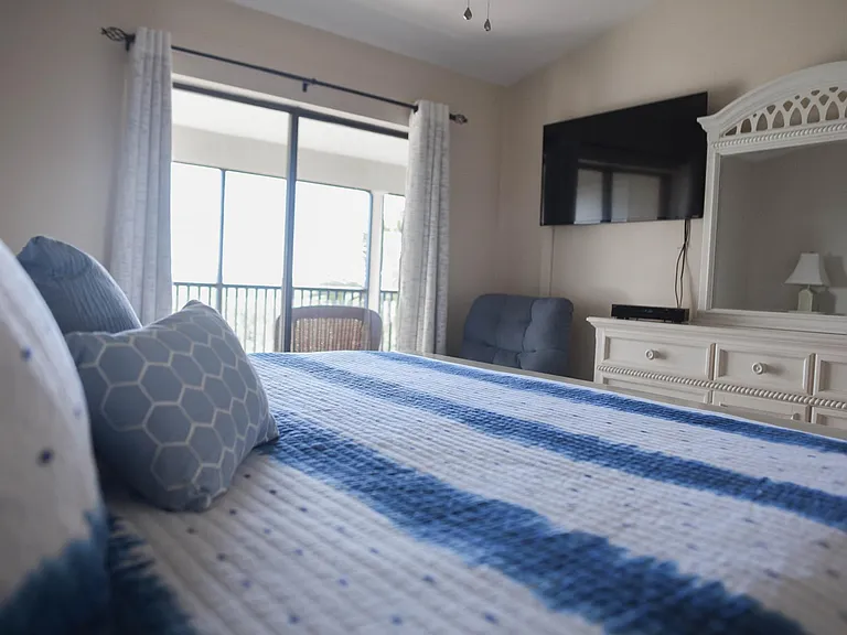 Master Bedroom leading to Lanai
