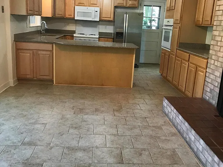 6218 Nelway Dr — Photo 9