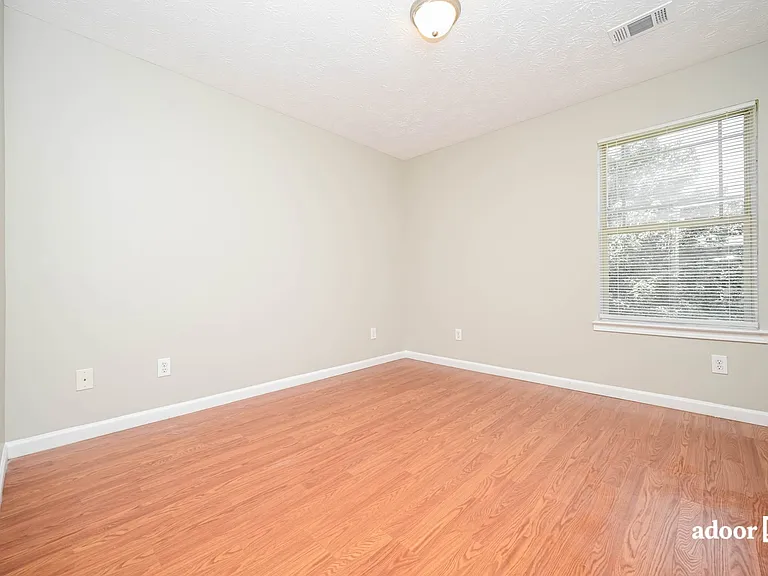 1125 McConaughy Ct — Photo 13
