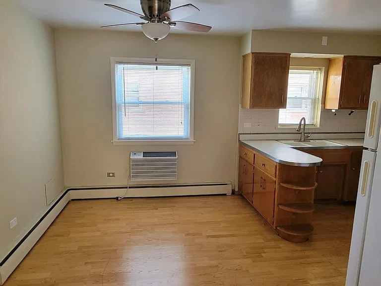 8421 N Milwaukee Ave — Photo 4