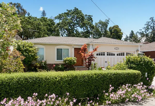 3 bed, 2.5 bath, 1800 sqft, $6,500 — Photo 1