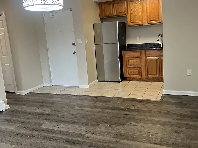 2318 Glendale Ter #1A — Photo 11