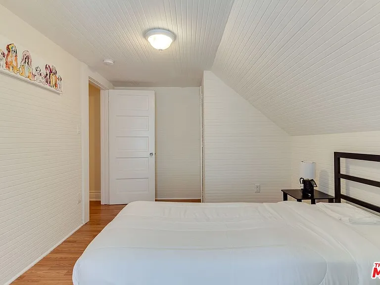 1228 Fedora St — Photo 24