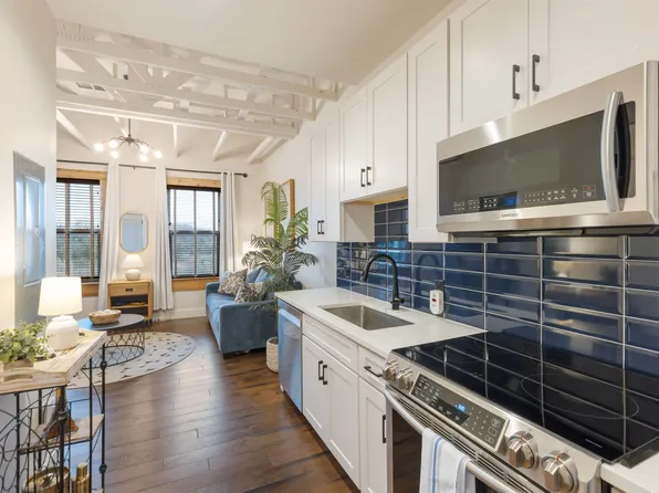 612 21st Ave N APT 411, Nashville, TN 37203