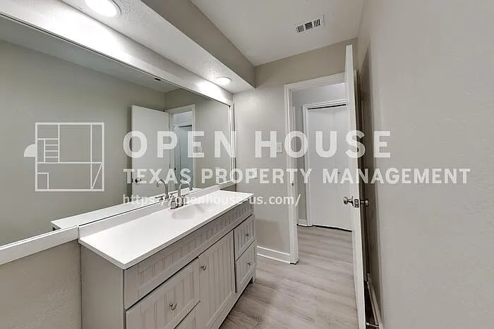 247 Stallion Dr — Photo 15