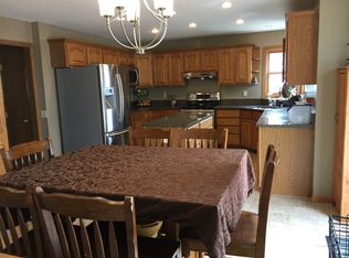 1408 Kings Lynn Rd, Stoughton, WI 53589