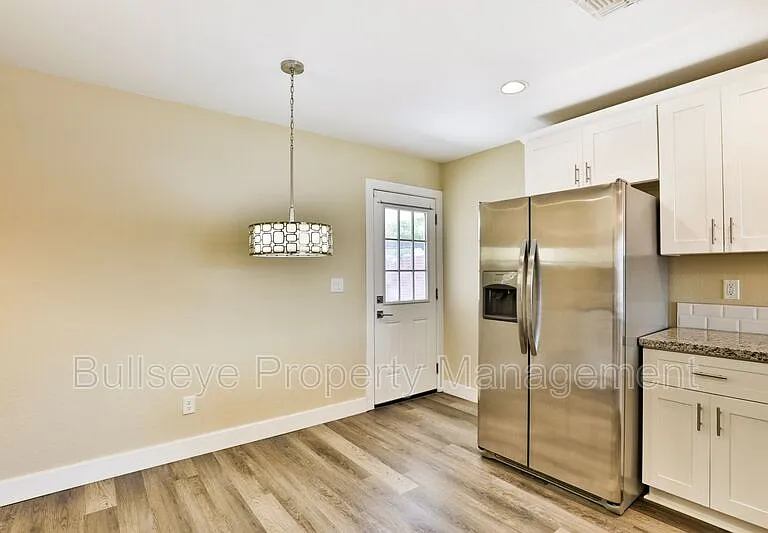 5119 S 11th Pl — Photo 13