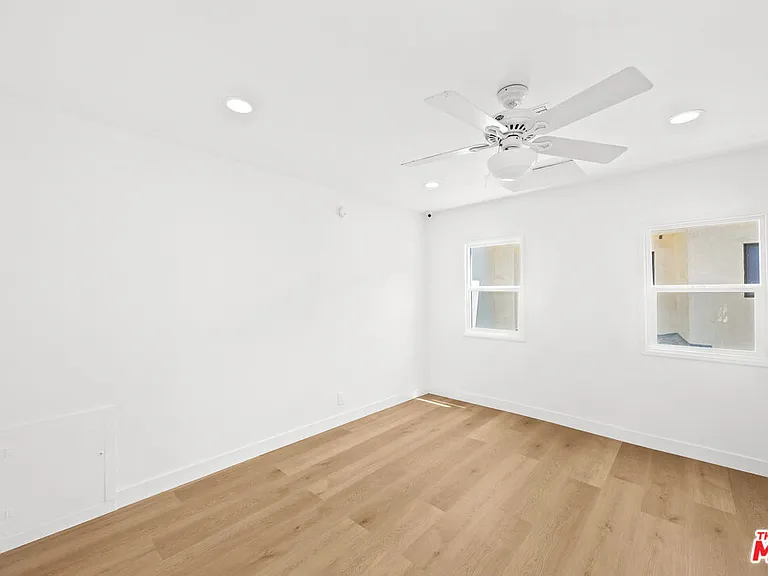 244 S Almont Dr — Photo 43