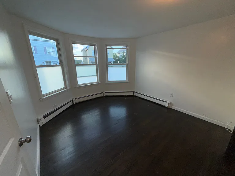 179 Shute St #1 — Photo 8