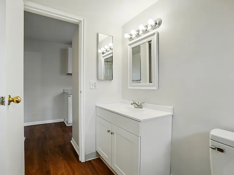 7839 Newbedford Ave #4 — Photo 34