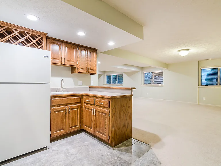 1108 Morgan Ln — Photo 25