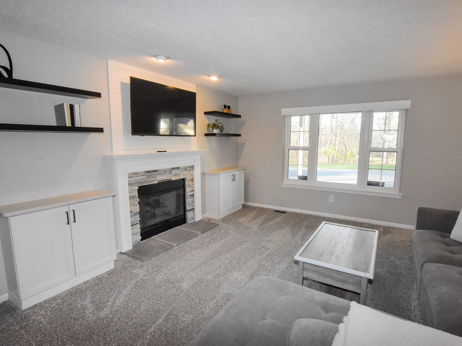 3 bed, 3.5 bath, 2060 sqft, $2,700 — Photo 4