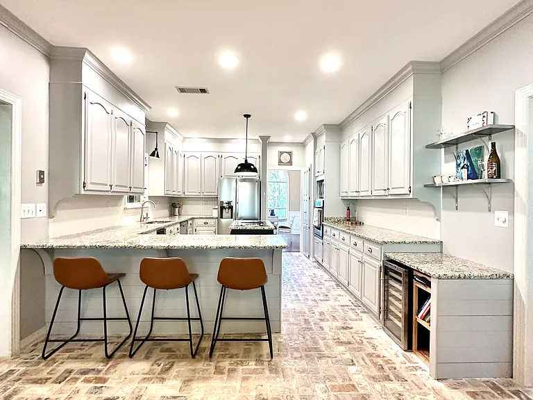114 Ethan Cv — Photo 15