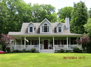 11 Arcadia Dr, Shawangunk, NY 12589