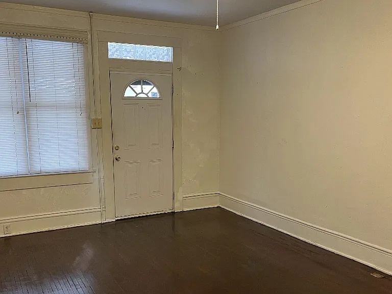1337 E Long St — Photo 18
