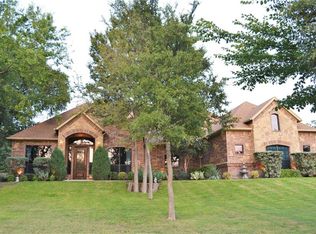 104 Hidden Forest Dr, Azle, TX 76020