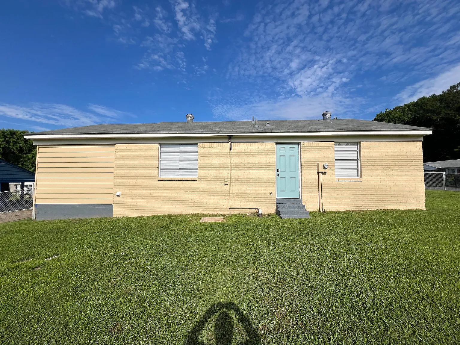 3980 Glenbrook St — Photo 3