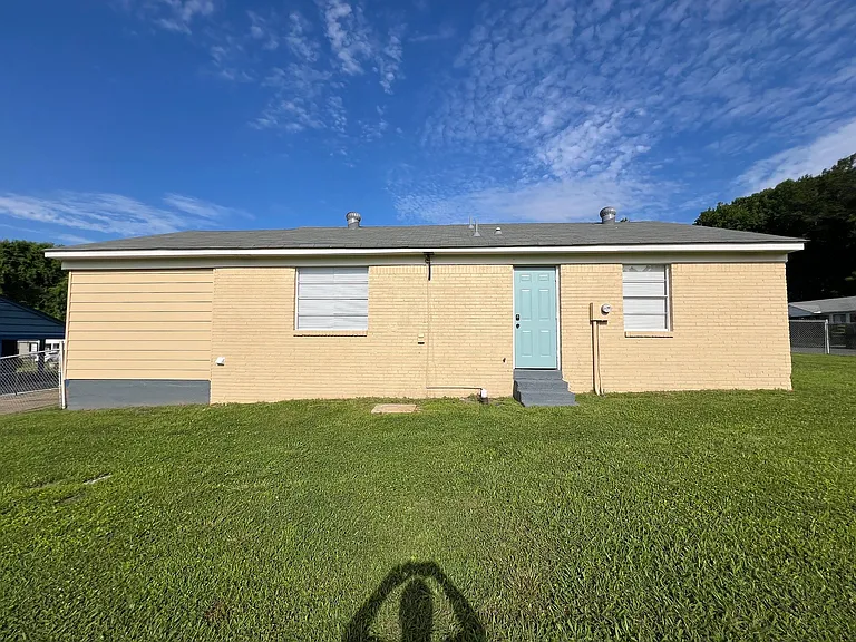 3980 Glenbrook St — Photo 9