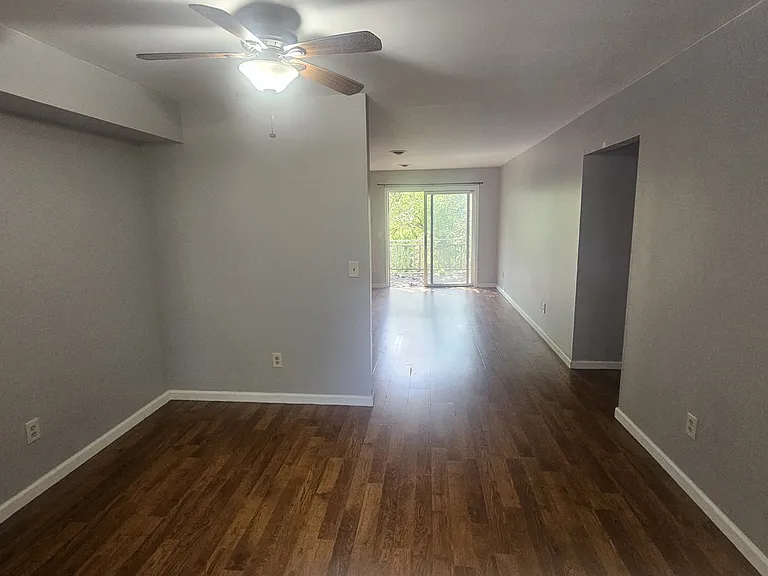 2400 Albany St — Photo 3