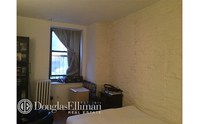 Rented by Douglas Elliman | media 19