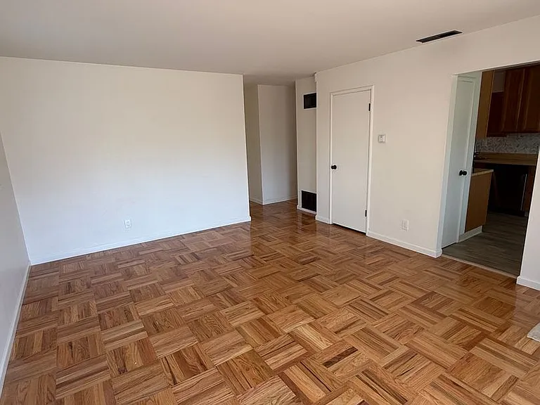 41320 Beatrice St — Photo 6
