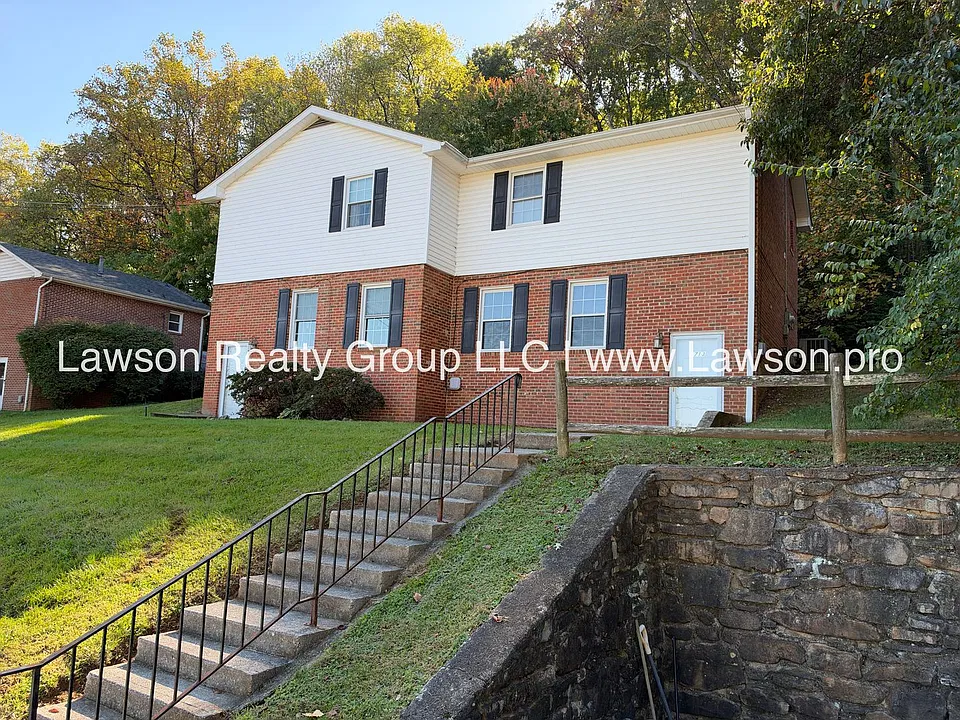 Elbert Drive 1713-1715