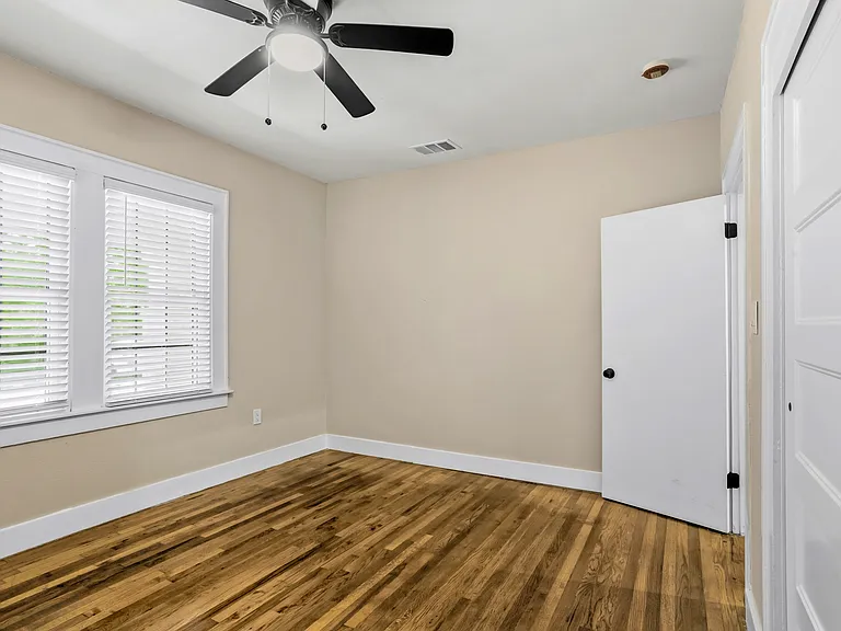 2319 Dell St — Photo 23