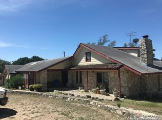 181 S Polly Peak Dr, Bandera, TX 78003
