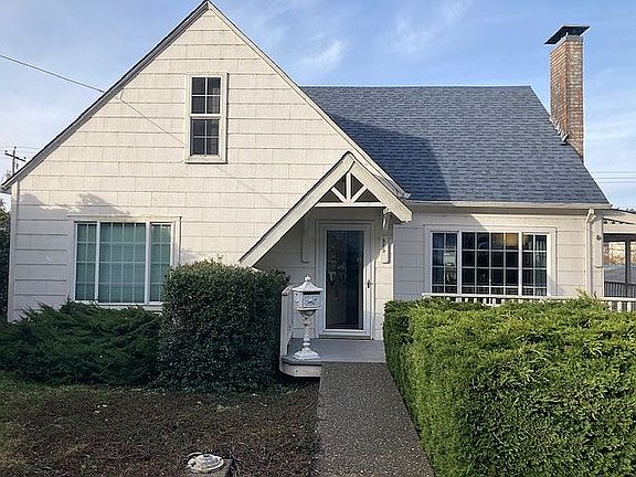 2nd image of 525 Elm Ave