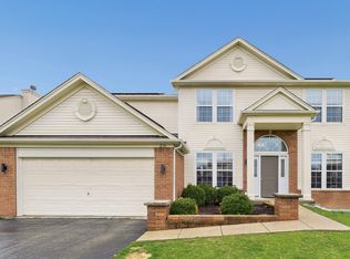 210 Honeysuckle St, Bolingbrook, IL
