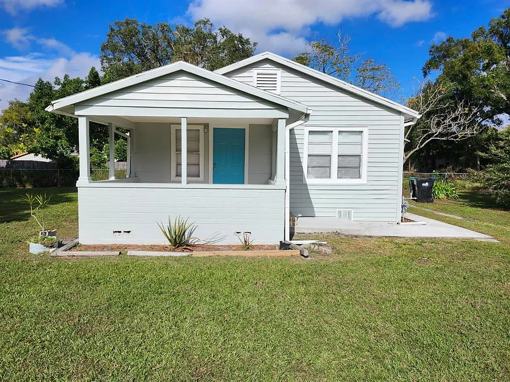 2 bed, 1.0 bath, 720 sqft, $1,500 — Photo 1