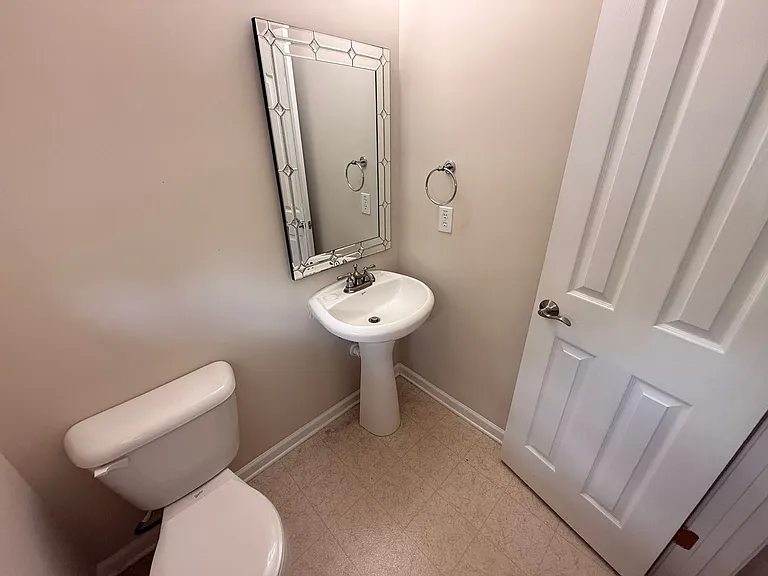 17418 Westmill Ln — Photo 17