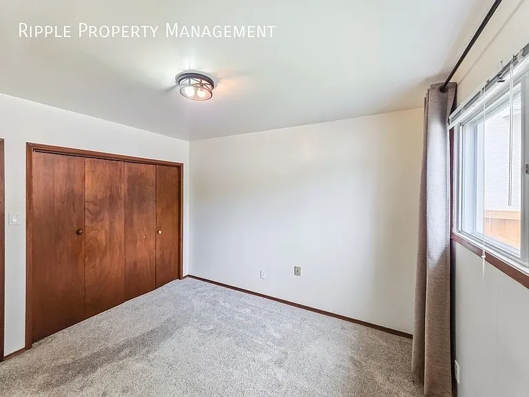 614 56th Ave SW #UPPER — Photo 18