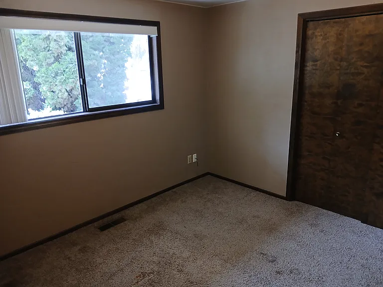 600 Loucks Way #B — Photo 7