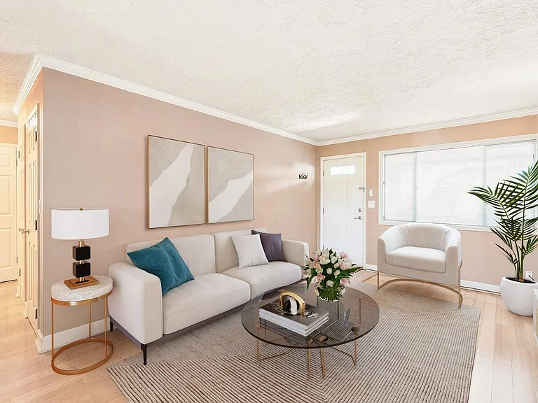 1015 SW Bertha Blvd #5 — Photo 3