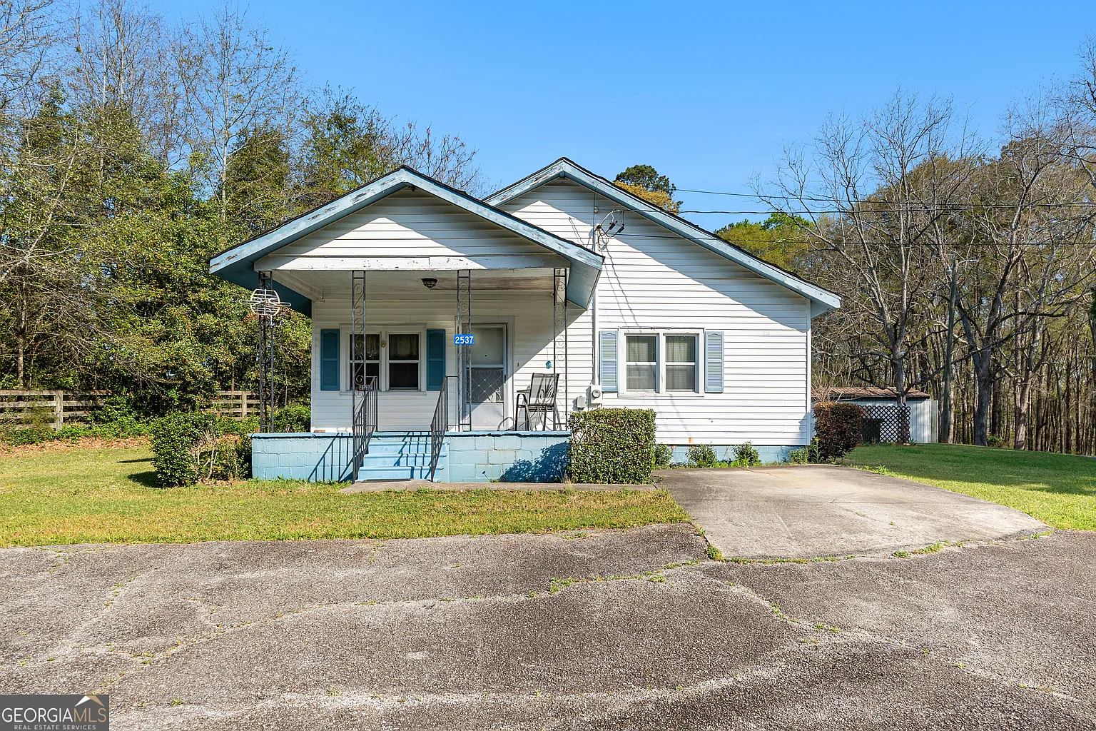 2537 Barnesville Hwy photo 1