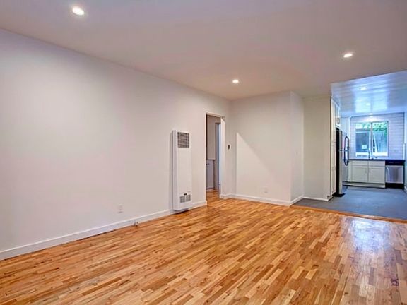 5th image of 1623 N Formosa Ave APT 9