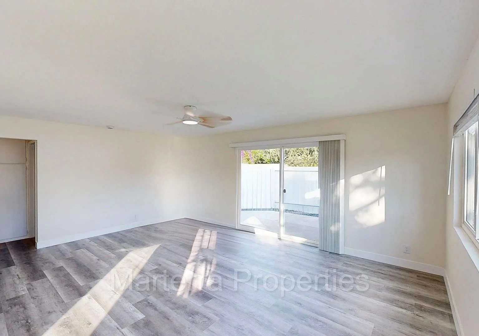 Costa Mesa 286 — Photo 2