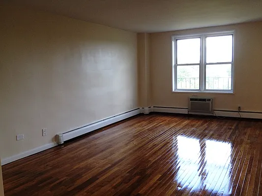 Rented by Prime Realty | media 36