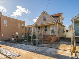 639 Elizabeth St, Perth Amboy, NJ 08861