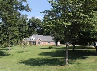 8301 Six School Rd, Evansville, IN 47720