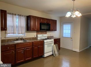 130 E Broad St, Burlington, NJ 08016