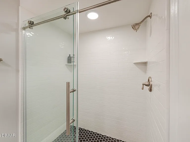 931 Meadow View Dr #A — Photo 13