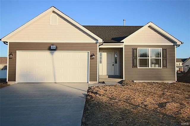 1st image of 1216 Lear Ln