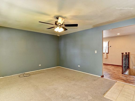 5th image of 468 E Lincoln Ave