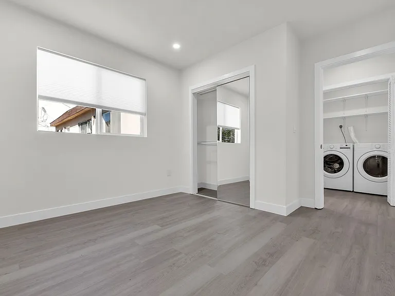1575 Manning Ave — Photo 11