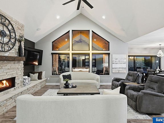 3rd image of 3130 W Bow Bridge Rd